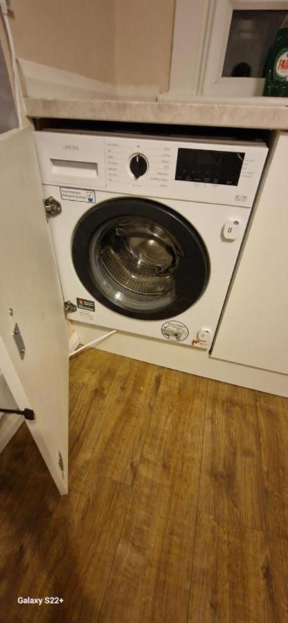 גלאזגו Archillects Entire Two Bedroom Comfy House - Free Parking מראה חיצוני תמונה
