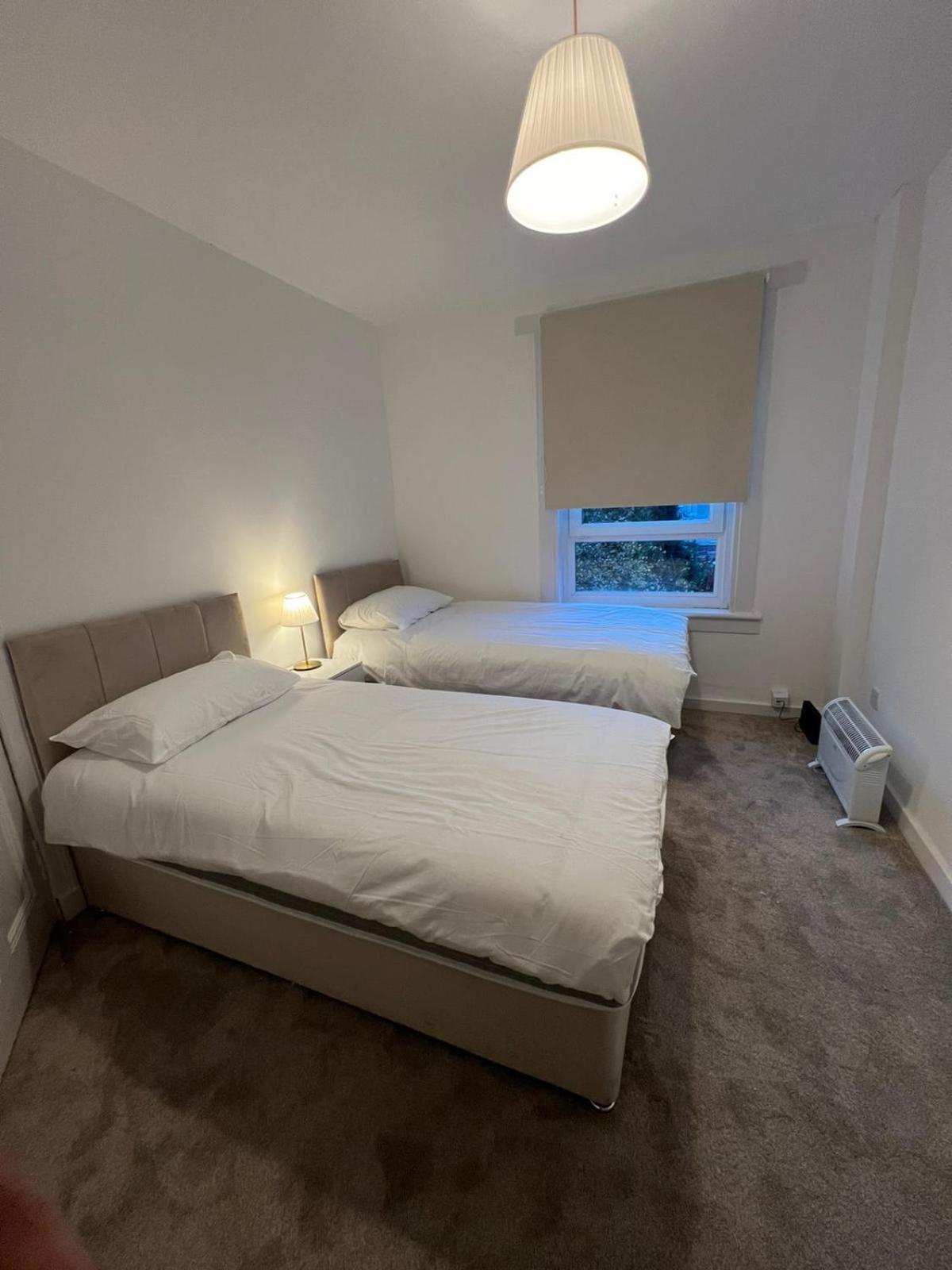 גלאזגו Archillects Entire Two Bedroom Comfy House - Free Parking מראה חיצוני תמונה